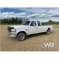 1994 FORD F150 E-CAB PICKUP