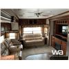 Image 9 : 2015 FOREST RIVER SANIBEL 5TH WHEEL TRAVEL TRAILER