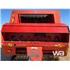 Image 8 : 2001 NEW HOLLAND 688 ROUND BALER