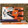 Image 2 : 10LB SLEDGE HAMMER, BOLT CUTTERS, AXE, GARDEN TOOL