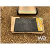 Image 2 : (20) 17.5" X 29.5" DIRT ABSORBENT RUGS