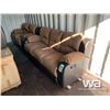 Image 1 : 2 PCE RECLINING SOFA W/ LOVE SEAT