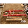 Image 2 : RED SNOWMOBILE LIFT