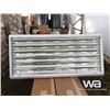Image 1 : PALLET OF FLOURESCENT LIGHT FIXTURES