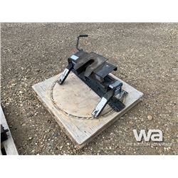 REESE 15,000LB 5TH WHEEL HITCH