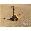 Image 1 : YELLOW PALLET JACK