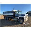 Image 2 : 1976 FORD CONVENTIONAL 9000 T/A GRAIN TRUCK
