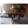 Image 2 : SINGER SEWING MACHINE