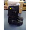 Image 1 : LEATHER BOOTS MADE IN CANADA 7.5 WIDE SET FEMALE