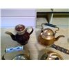Image 3 : 4 TEA POTS - 3 COPPER AND 1 CERAMIC