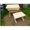 Image 1 : CHILD'S DESK AND BENCH (20 1/2 X 14 3/4 X 20" H)