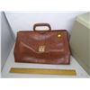 Image 2 : 2 HAND CASES