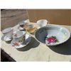 Image 1 : CHINAWARE - 5X TEACUPS, SAUCERS (3), AND BOWL