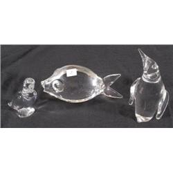 1 GROUP OF THREE CRYSTAL ANIMALS