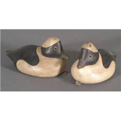 1 PAIR OF BUFFLEHEAD DECOYS