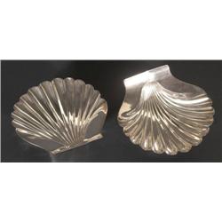 1 PAIR OF GEORGE III STERLING SHELLS