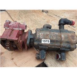1575___1 -- hydraulic pump & gear assembly