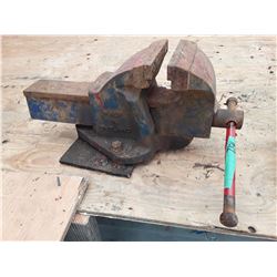 1612___1 -- 6" vice w/ turning base