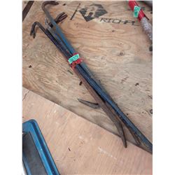 1635___4 -- Nail pullers / Crow Bar