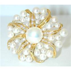 5278 TIFFANY & CO. 18K Gold Pearl Pin w/Diamond