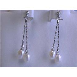 1253 Dangling Pearl and Silver Earrings