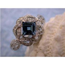 1289 18k White Gold Ring with Diamonds and Sapphire
