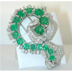1372 Platinum Emerald/Diamond Pin