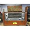 Image 1 : Vintage RCA Victor Shortwave Radio
