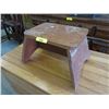 Image 1 : Vintage Wood Foot Stool