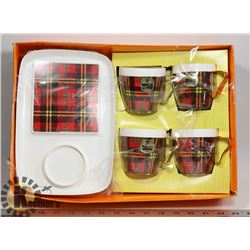 VINTAGE TV COMPRISING 4 TV TRAYS