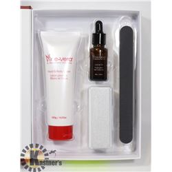 NEW VINE VERA MANICURE SET- THE NAIL COLLECTION