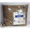 Image 1 : NEW HOME BEYOND QUEEN SIZE COMFORTER