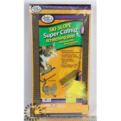 NEW SKI SLOPE STYLE CAT SCRATCHING POST