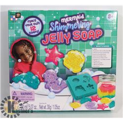 NEW MERMAID SHIMMERING JELLY SOAP KIT