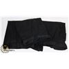 Image 1 : 3 NEW PAIRS OF SZ 16 LADIES BLACK WALKING SHORTS