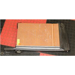 PAPER CUTTER 12 X 22 (X-ACTO)