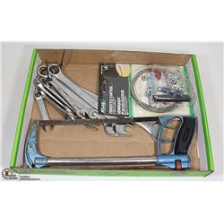 FLAT OF ASSORTED TOOLS - 7PCS SPANNER, METAL SAW