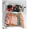 Image 1 : TOTE WITH 5 FISHING REELS 2 ROD HOLDERS...