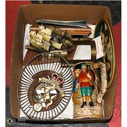 BOX WITH VINTAGE ITEMS INCL. MILITARY