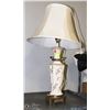 Image 1 : VINTAGE LAMP