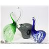 Image 1 : COLLECTION OF 3 ART GLASS ELEPHANTS