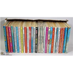 FLAT OF VINTAGE ARCHIE COMIC DIGESTS