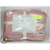 Image 1 : AIRCLOUD 6 PIECE TOWEL SET 100% COTTON SILVER PINK