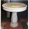 Image 1 : CONCRETE BIRDBATH 14" X 14"