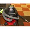 Image 1 : SHOP VAC WITH HOSE 4 GALLON