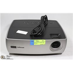 INFOCUS DLP DIGITAL PROJECTOR LOW HOURS ONLY.