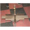 Image 1 : ANTIQUE PROFESSIONAL SAW MITRE BOX