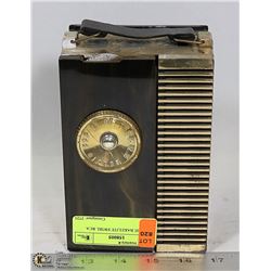 VINTAGE BAKELITE SWIRL RCA RADIO