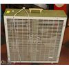 Image 1 : VINTAGE BOX FAN.