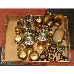 FLAT OF ASSORTED BRASS ITEMS